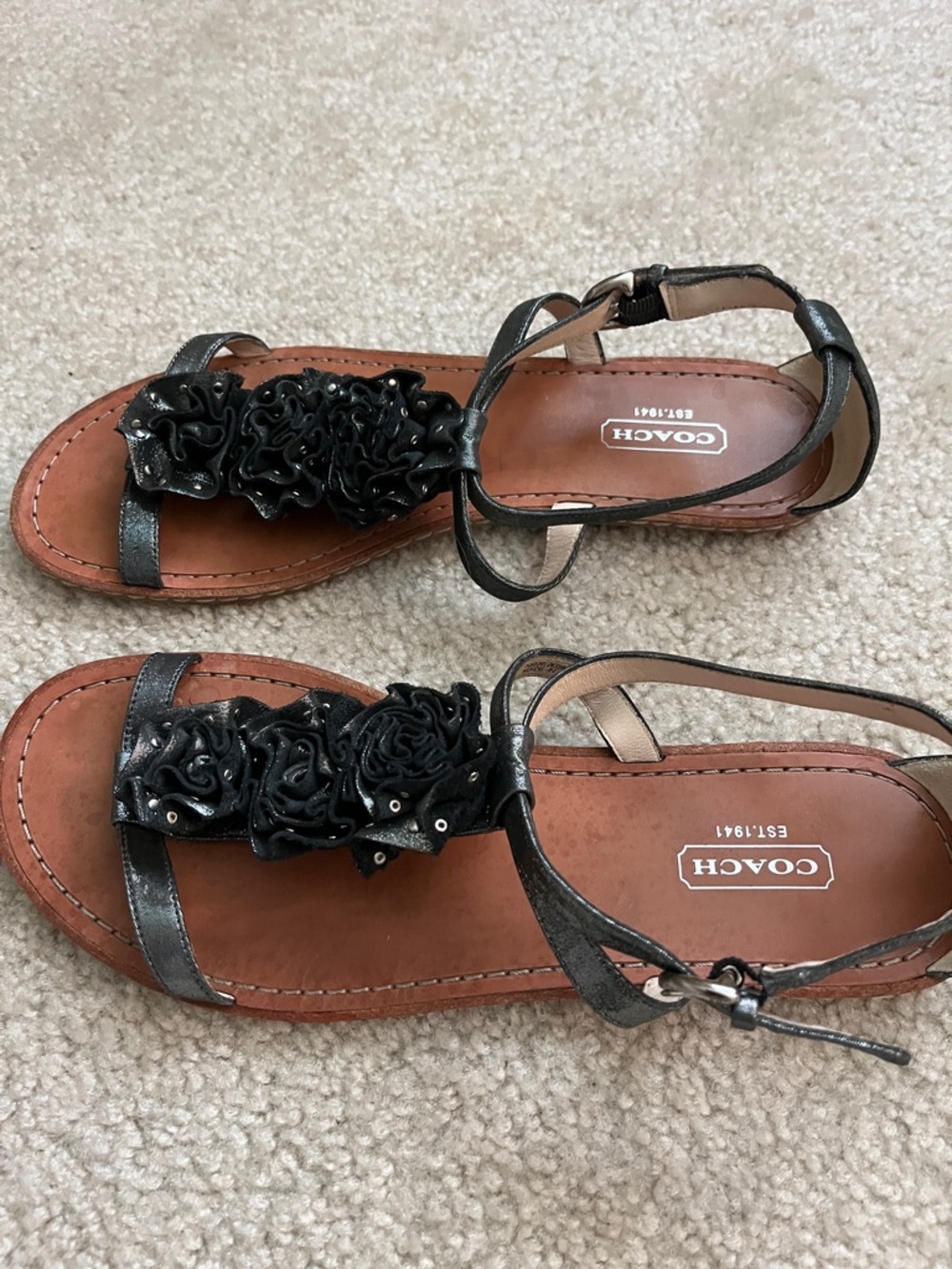 COACH Metallic Grey Floral T-Strap Leather Sandals - Picture 4 of 6